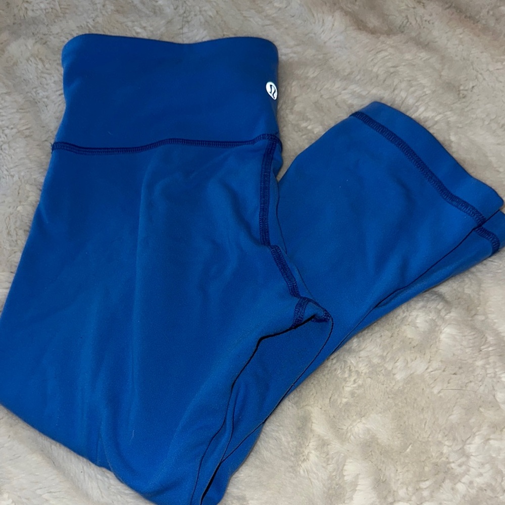 Lululemon reversible capri shorts